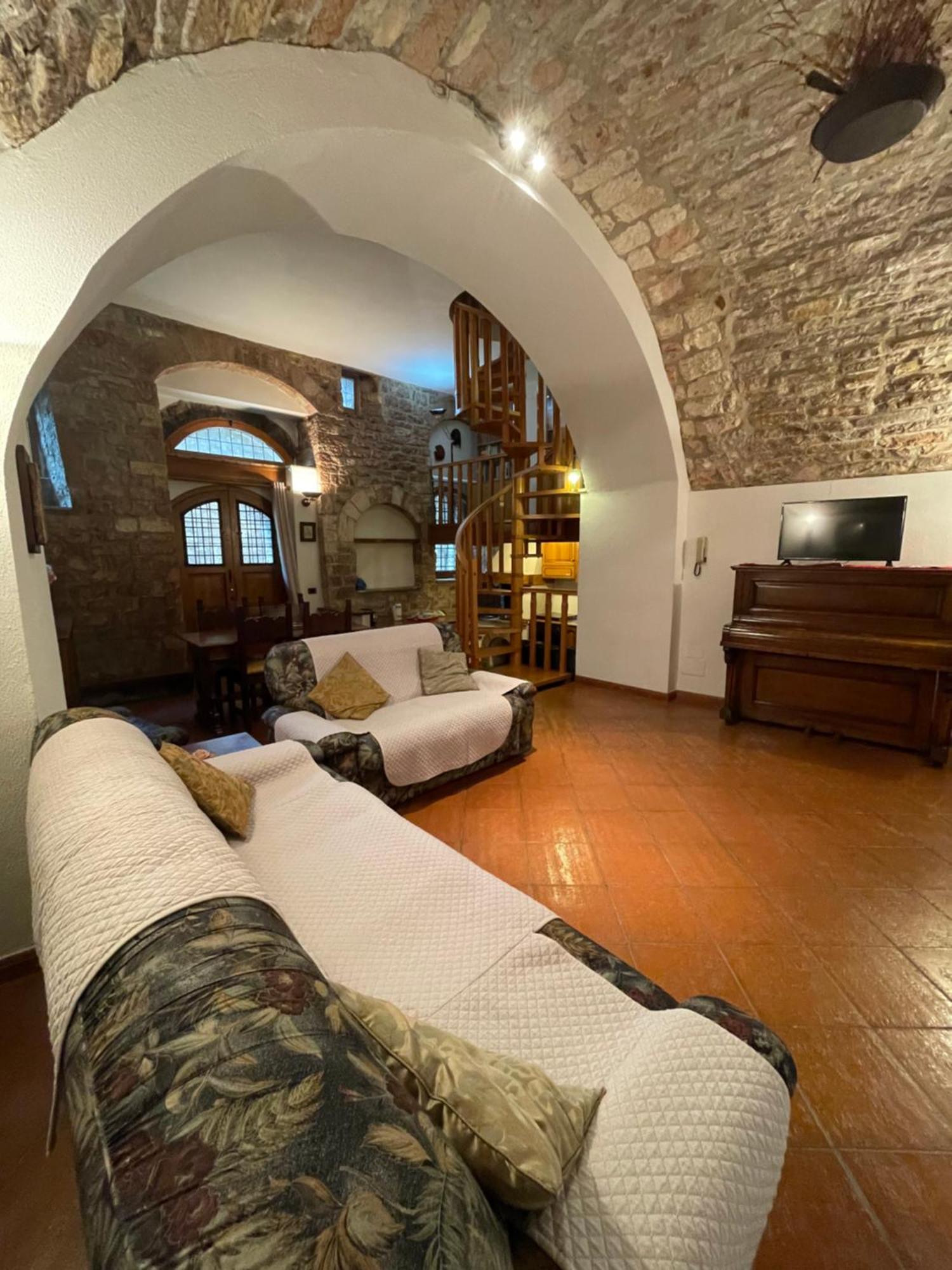 Happy House - Porta San Giacomo Appartement Assisi Buitenkant foto